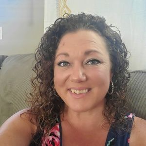 Meet your Posher, Eva